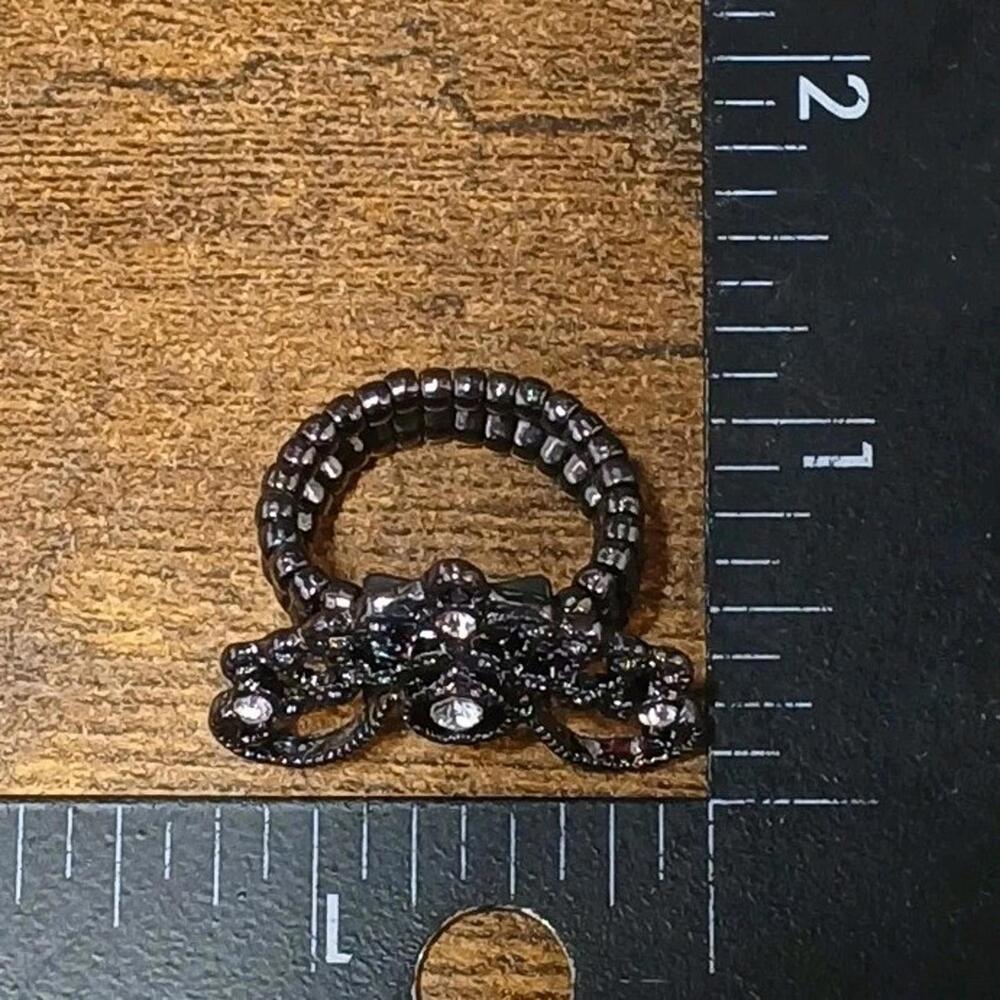 Vintage Princess Crown Tiara Style Stretch Band Ring - Picture 6 of 6